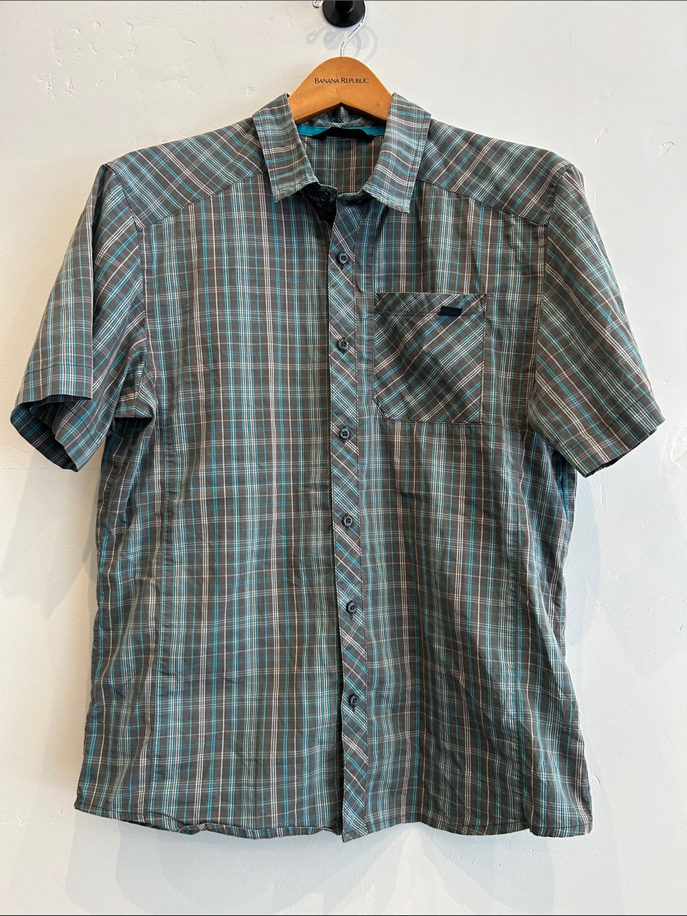 Arc’teryx Men’s Peakline Short Sleeve Shirt Brown Blue Plaid Hiking Outdoor